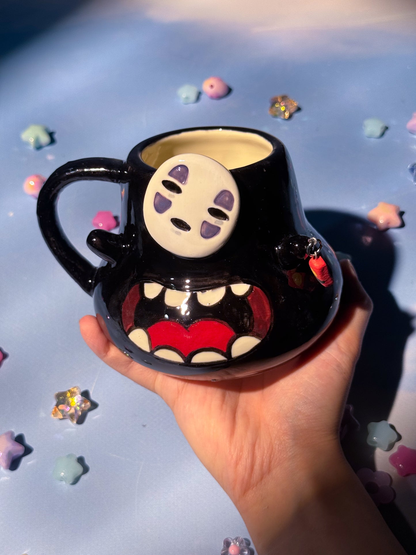 Giant No Face Mug 5