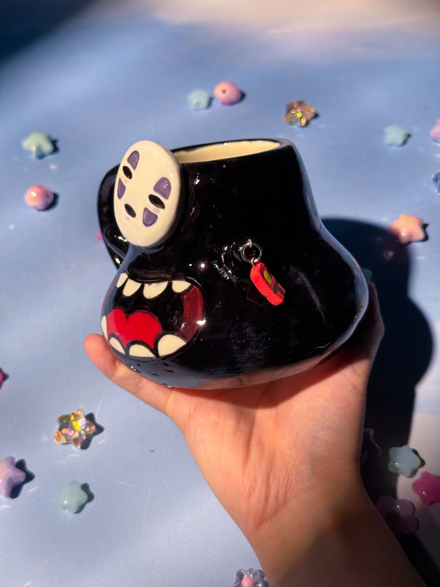 Giant No Face Mug 5