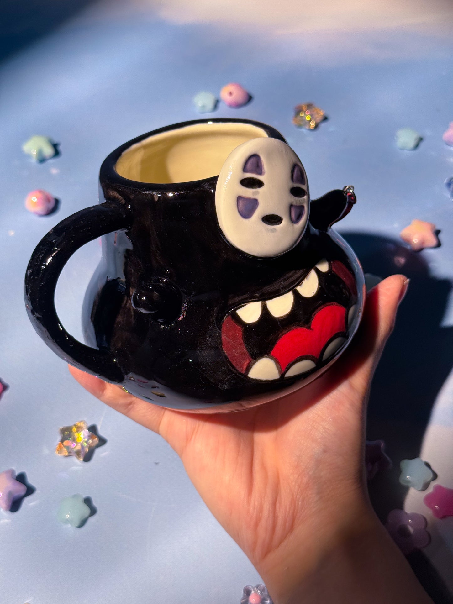 Giant No Face Mug 5