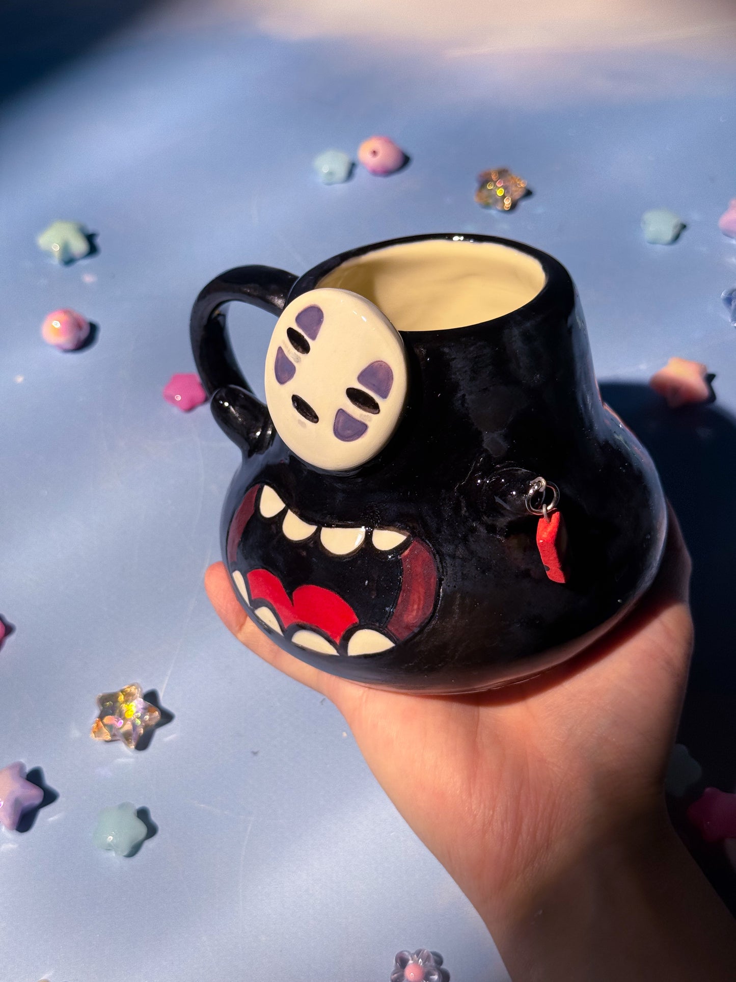 Giant No Face Mug 6