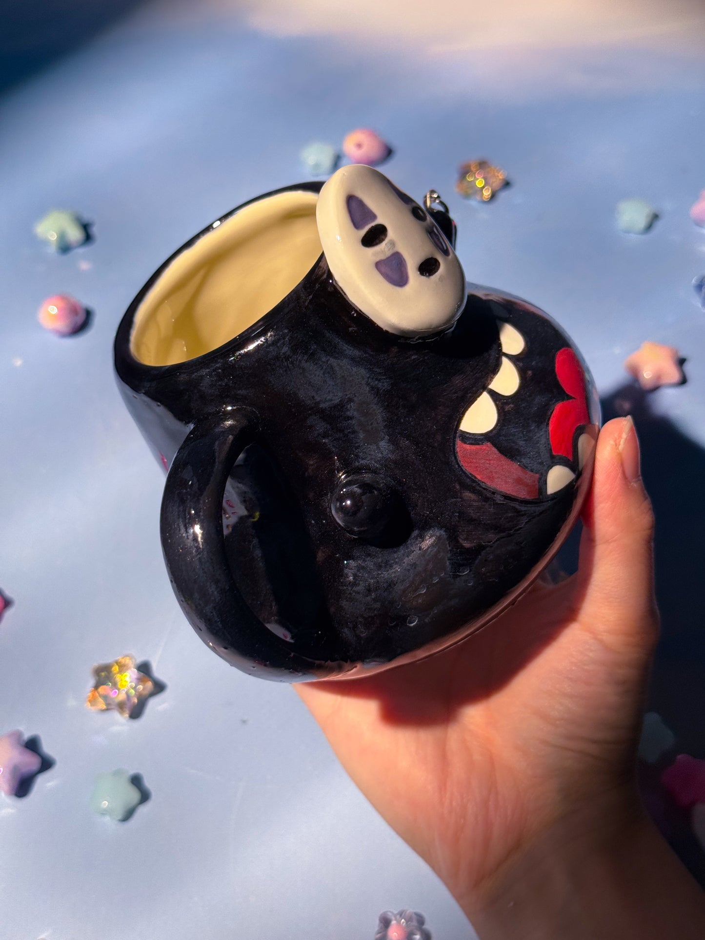 Giant No Face Mug 6