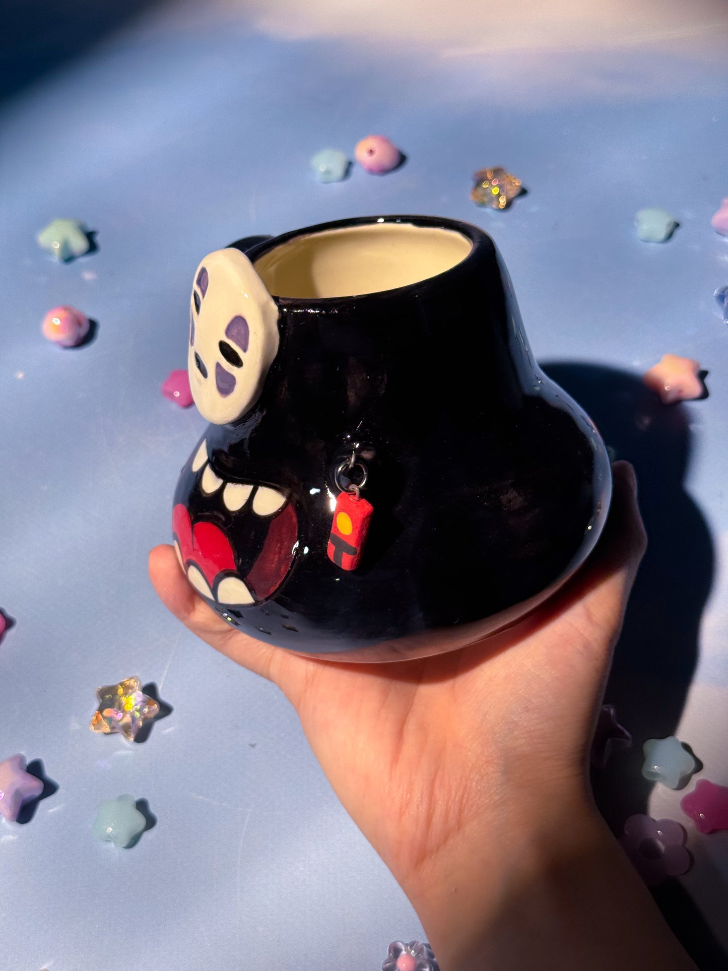 Giant No Face Mug 7