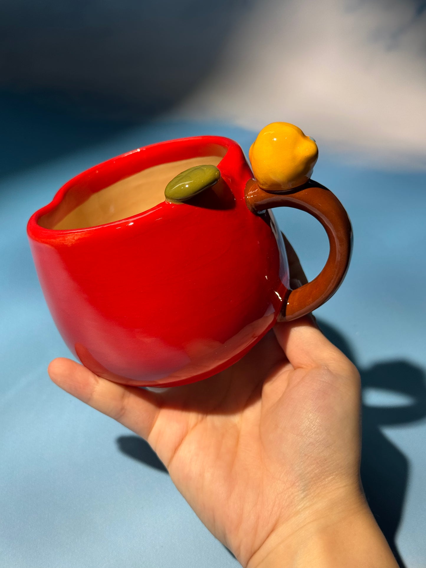Apple Mug 4