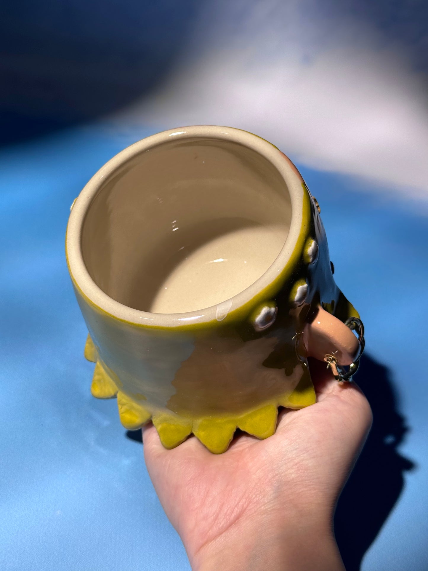 LIVY MUG 3
